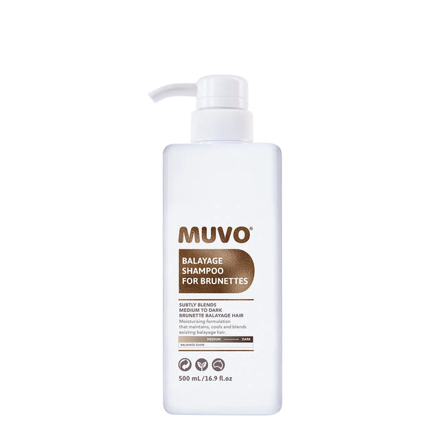 MUVO Balayage Shampoo For Brunettes verlevendigt, verfrist en verkoelt medium tot donkerbruin haar. Deze hydraterende formule is de perfecte onderhoudsshampoo om je balayage en highlights moeiteloos te onderhouden en de levensduur ervan te verlengen tussen salonbezoeken door. MUVO Balayage Shampoo For Brunettes zorgt ervoor dat je balayage en highlights langer mooi en verzorgd blijven.

MUVO Balayage Shampoo Voor Brunettes is geschikt voor medium tot donkerbruin haar waarbij de basiskleur van het haar mediu