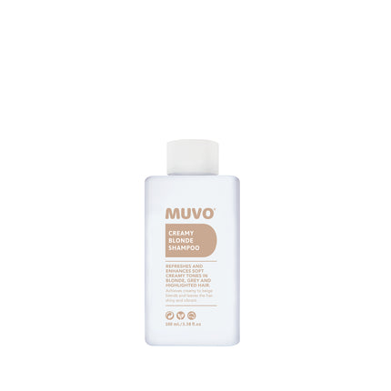 MUVO Creamy Blonde Shampoo verfrist en versterkt zachte, crèmekleurige tinten in blond, grijs en gehighlight haar. Perfect voor het bereiken van crèmekleurige tot beige tinten.

Deze hydraterende shampoo zorgt voor een prachtige blended look; verfrist highlights en maakt ze mooi romig, terwijl het haar er glanzend en levendig uitziet. Verleng de levensduur van je kleur en geef dof, futloos blond haar een geweldige dimensie met MUVO Creamy Blonde Shampoo. Voor alle soorten blond haar en balayage.