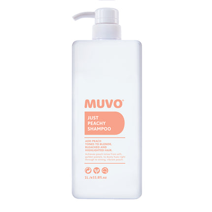 De heerlijke MUVO Just Peachy Shampoo creëert frisse perzik tinten die variëren van zachte, gouden pastels, poederachtige tinten tot krachtige, levendige kleuren. Met een combinatie van roze nuances en oranje invloeden, zal deze hydraterende formule blond, geblondeerd en gehighlight haar veranderen in prachtige peach colors en zullen je haren verzekerd zijn van een optimale gezondheid en vochtbalans.
