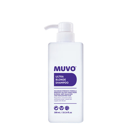 De ultieme toning shampoo voor blond haar! MUVO Ultra Blonde Shampoo is een super krachtige formule die ongewenste gele en koperkleurige tinten neutraliseert, terwijl het haar soepel en levendig blijft. De formule verwijdert de gele tinten uit blond, geblondeerd, grijs en gehighlight haar in enkele minuten. Of laat het langer inwerken, zodat er lila en paarse tinten ontstaan. Deze hydraterende formule maakt het haar handelbaarder, voorkomt vervaging en voegt glans toe.