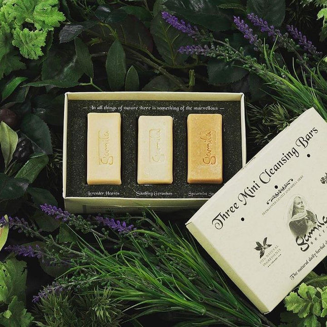 Gamila zeep is 100% natuurlijk en bevat geen parfum, kleurstoffen, conserveringsmiddelen, emulgatoren en minerale oliën. 3-pack Gamila Secret Mini Cleansing Bars: Lavender-Geranium-Spearmint