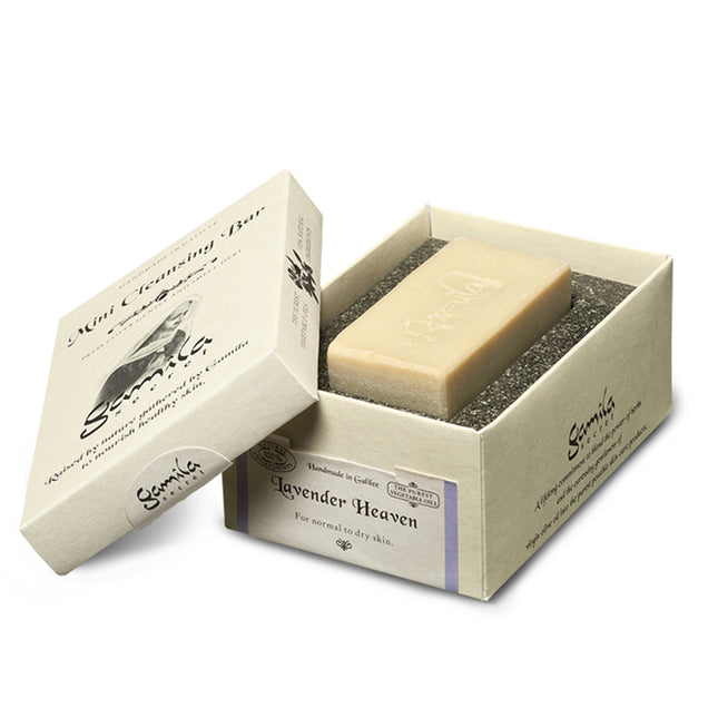 Gamila Secret Mini Lavender Heaven - Gamila zeep is 100% natuurlijk en bevat geen parfum, kleurstoffen, conserveringsmiddelen, emulgatoren en minerale oliën. Geschikt voor een normaal tot droge huid. Brengt een dunne, gevoelige en kwetsbare huid weer in top conditie. Neutraliseert roodheid, kalmeert en heelt huidaandoeningen als eczeem en psoriasis.