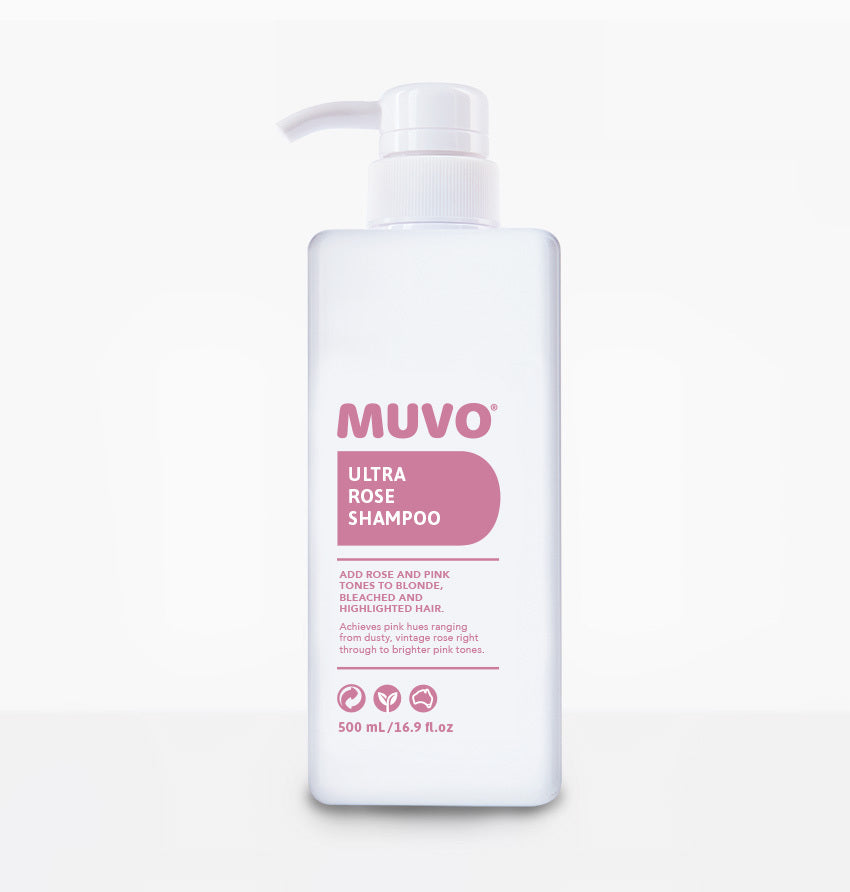 Gebruik MUVO Ultra Rose Shampoo voor je dagelijkse roze touch. Verfris de roze tinten van je haar of creëer nieuwe roze tinten op blond, geblondeerd en gehighlight haar. De hydraterende formule zal ervoor zorgen dat je lokken gehydrateerd blijven en de optimale gezondheid van het haar behouden wordt.